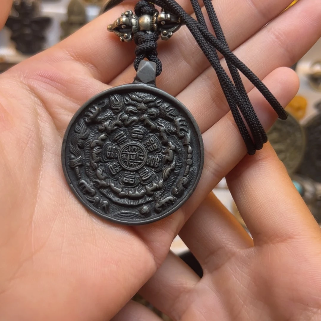 颈饰琉璃v v h j h h