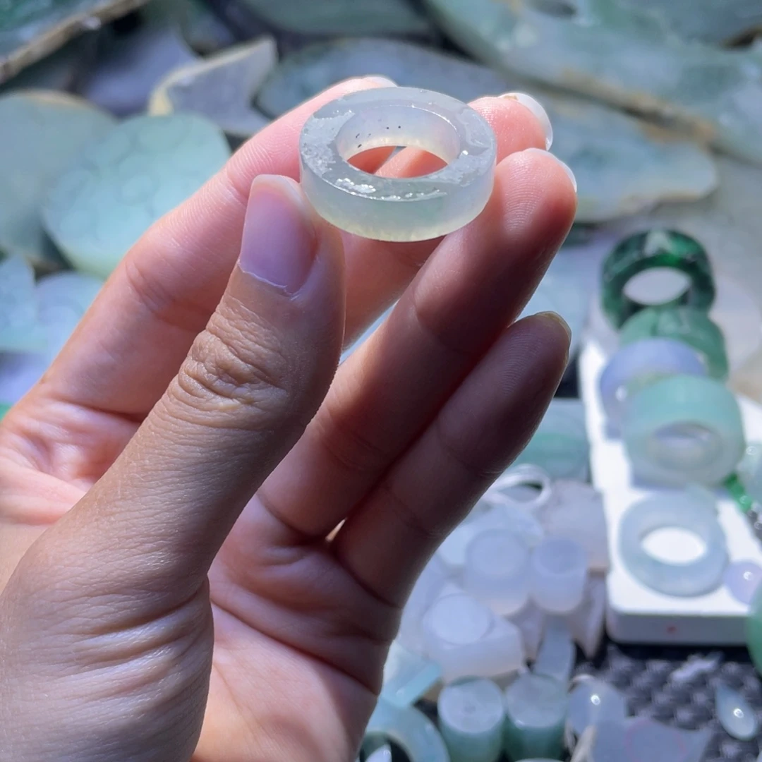 定制翡翠未镶嵌翡翠