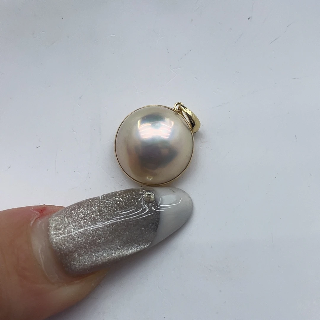 18K金镶嵌拼合珍珠（马贝珠）吊坠(不含链)