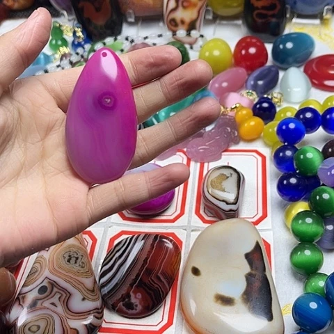 玛瑙/玉髓颈饰合金