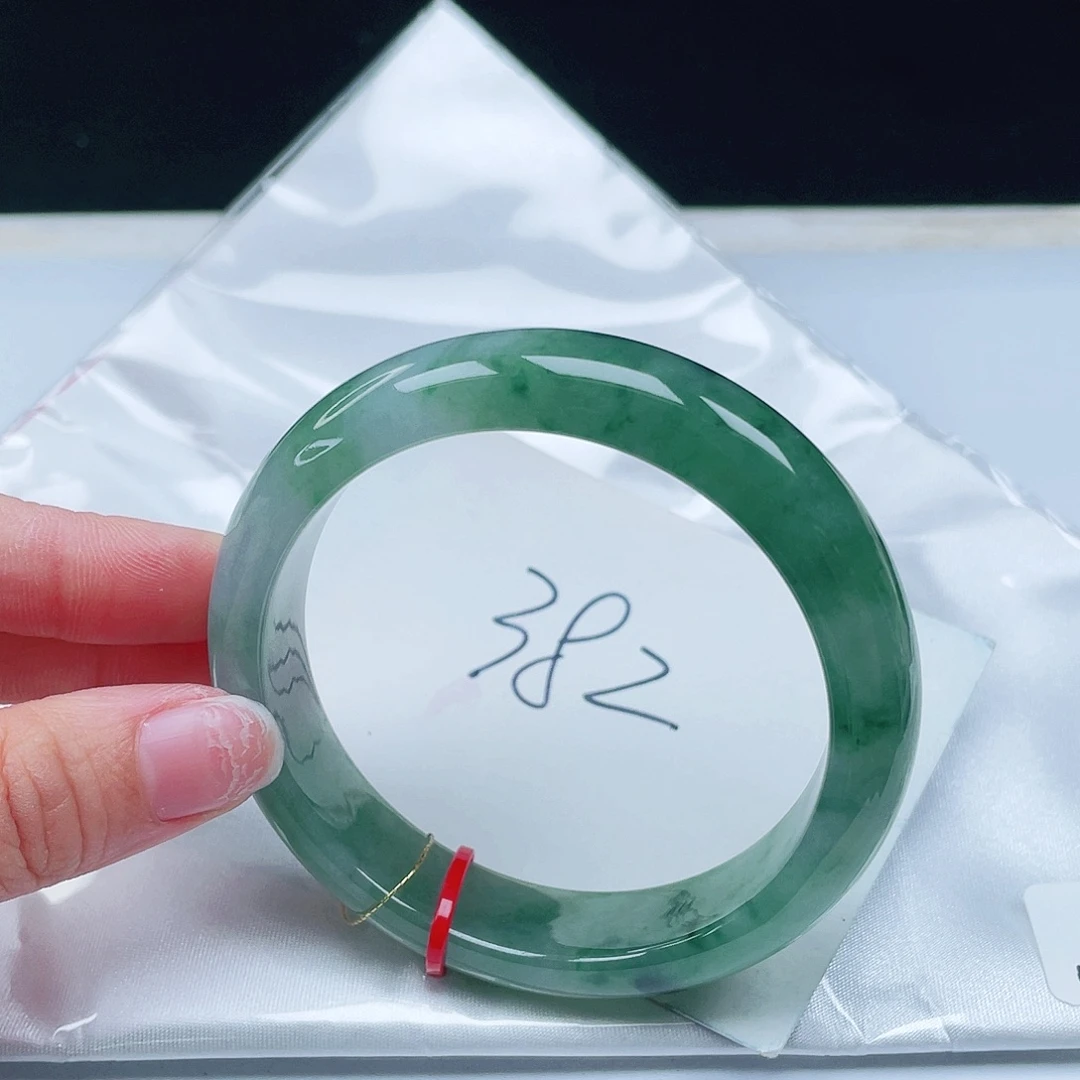 翡翠未镶嵌手镯56+正圈