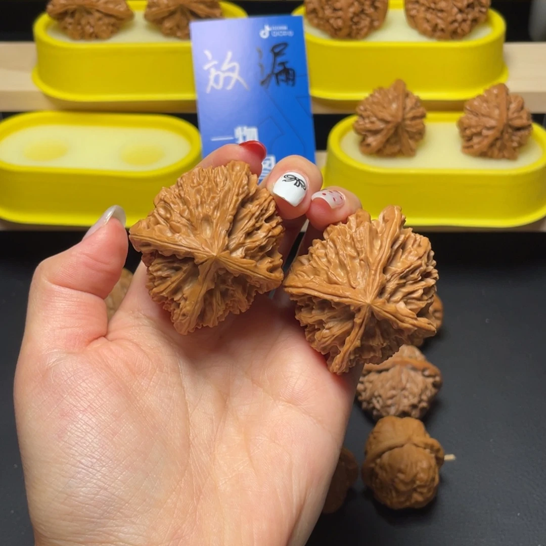 文玩核桃把件微修四棱43