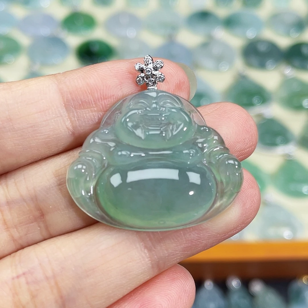 翡翠18K金镶嵌颈饰吊坠