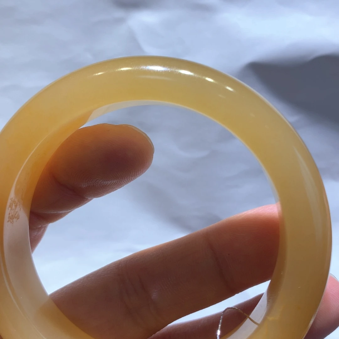 石英质玉（黄龙玉）手镯未镶嵌