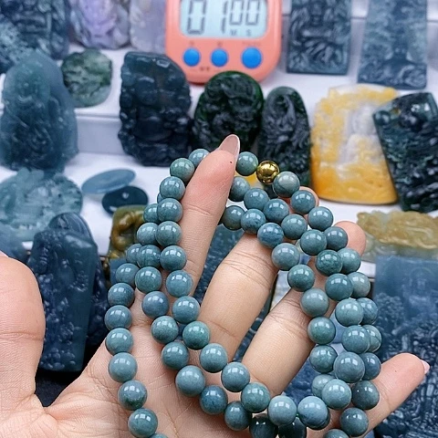 山***户定制翡翠未镶嵌珠链