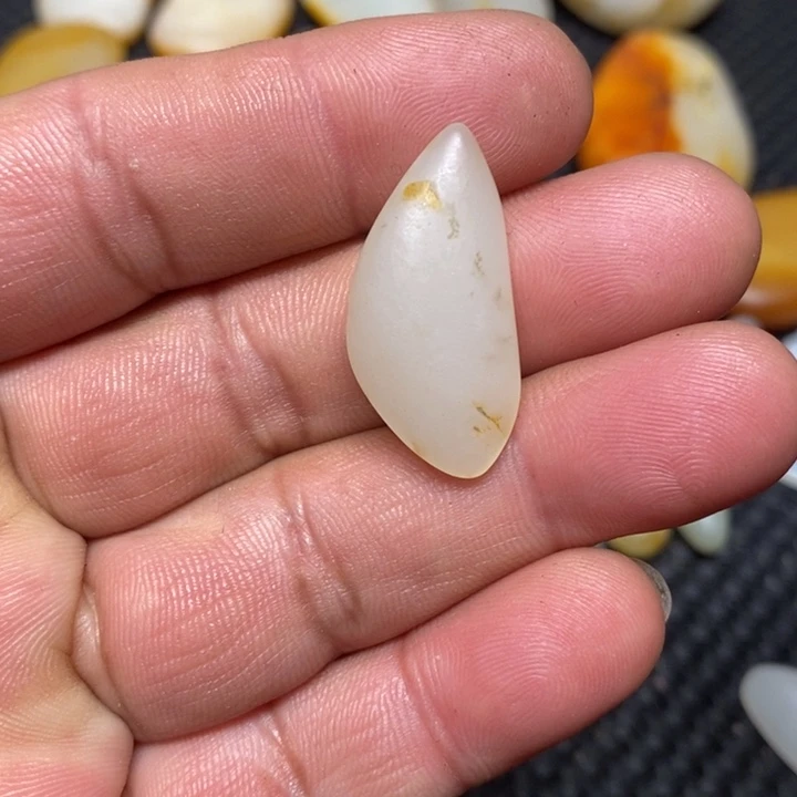 和田玉珠宝奇石未镶嵌