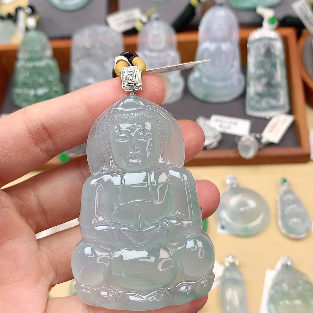 翡翠颈饰18K金镶嵌观音