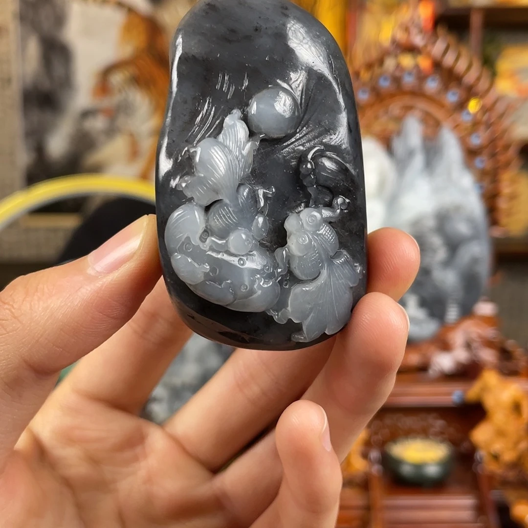 和田玉未镶嵌把件