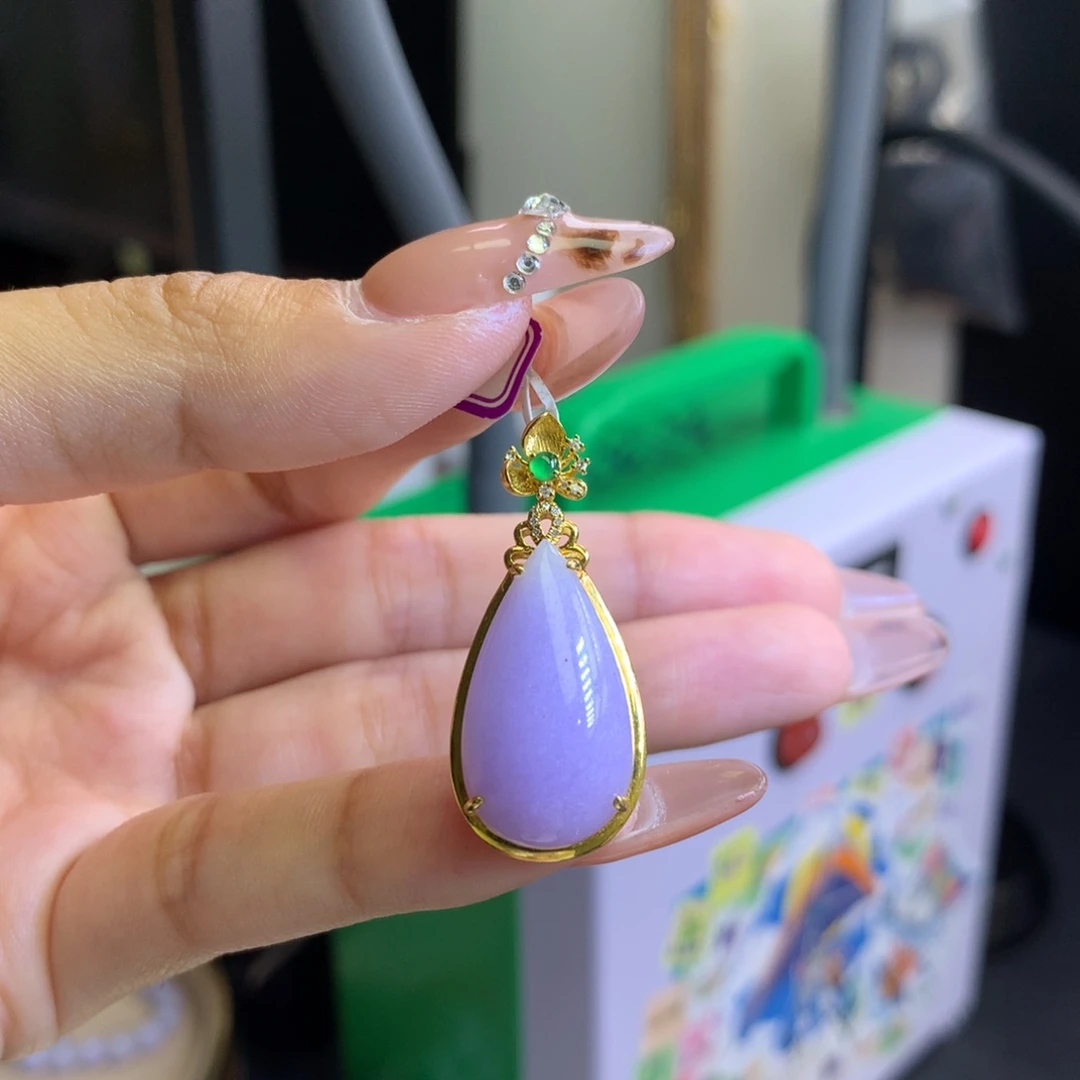 遇***鲤翡翠18K金镶嵌颈饰