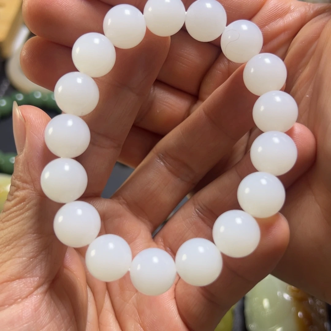 和田玉未镶嵌手串