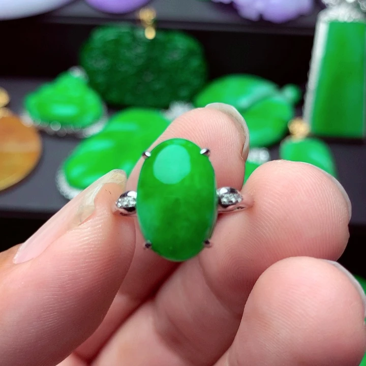 翡翠未镶嵌戒指戒指