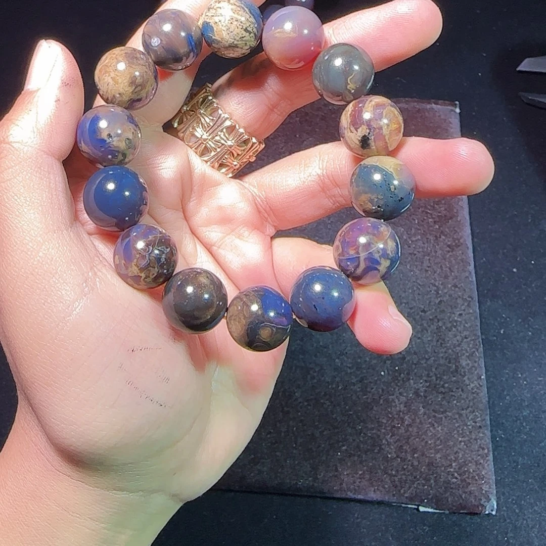 琥珀未镶嵌裸石琥珀