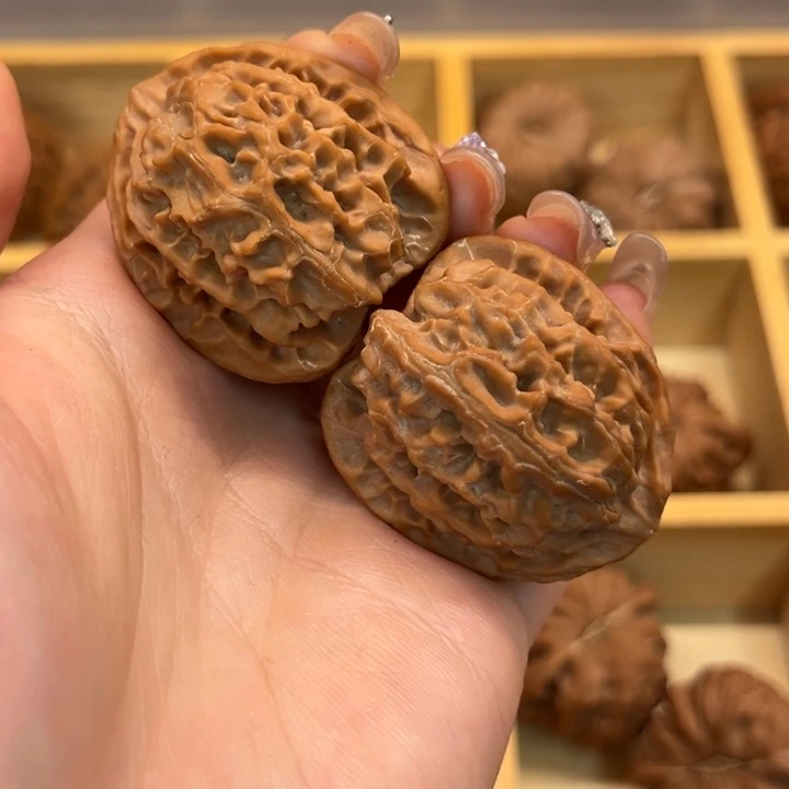 吊坠文玩核桃苹果园36