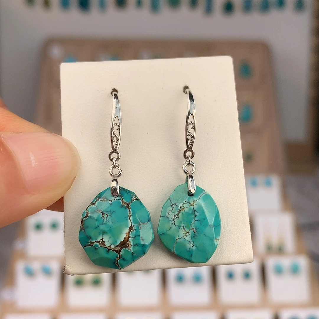 绿松石未镶嵌耳饰