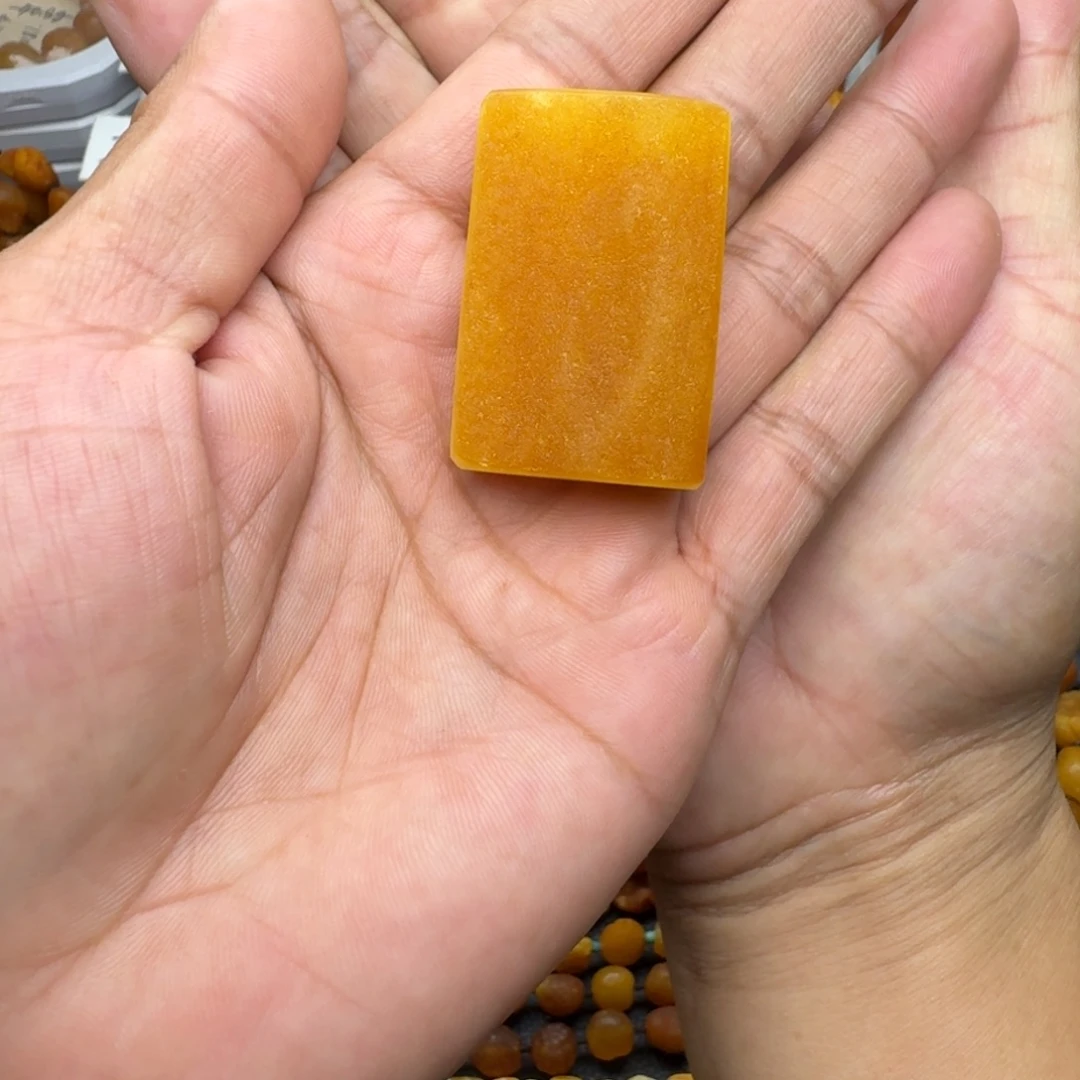 琥珀未镶嵌珠宝奇石天然蜜蜡
