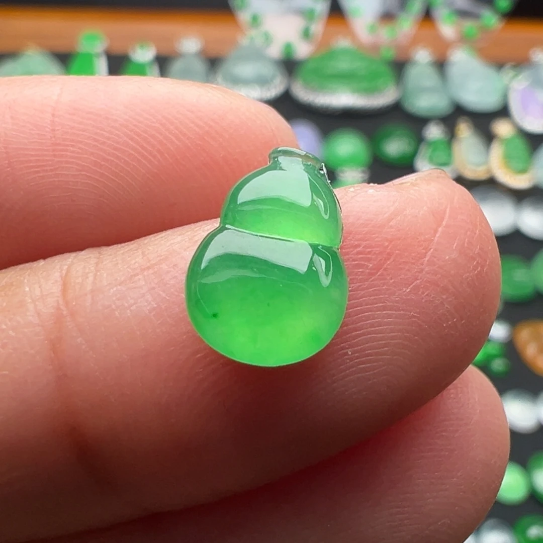 翡翠颈饰未镶嵌葫芦10.5