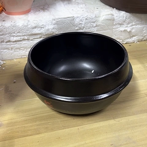 微瑕，明火，口径17，高度8.5石锅一个