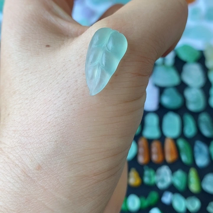 定制翡翠未镶嵌树叶