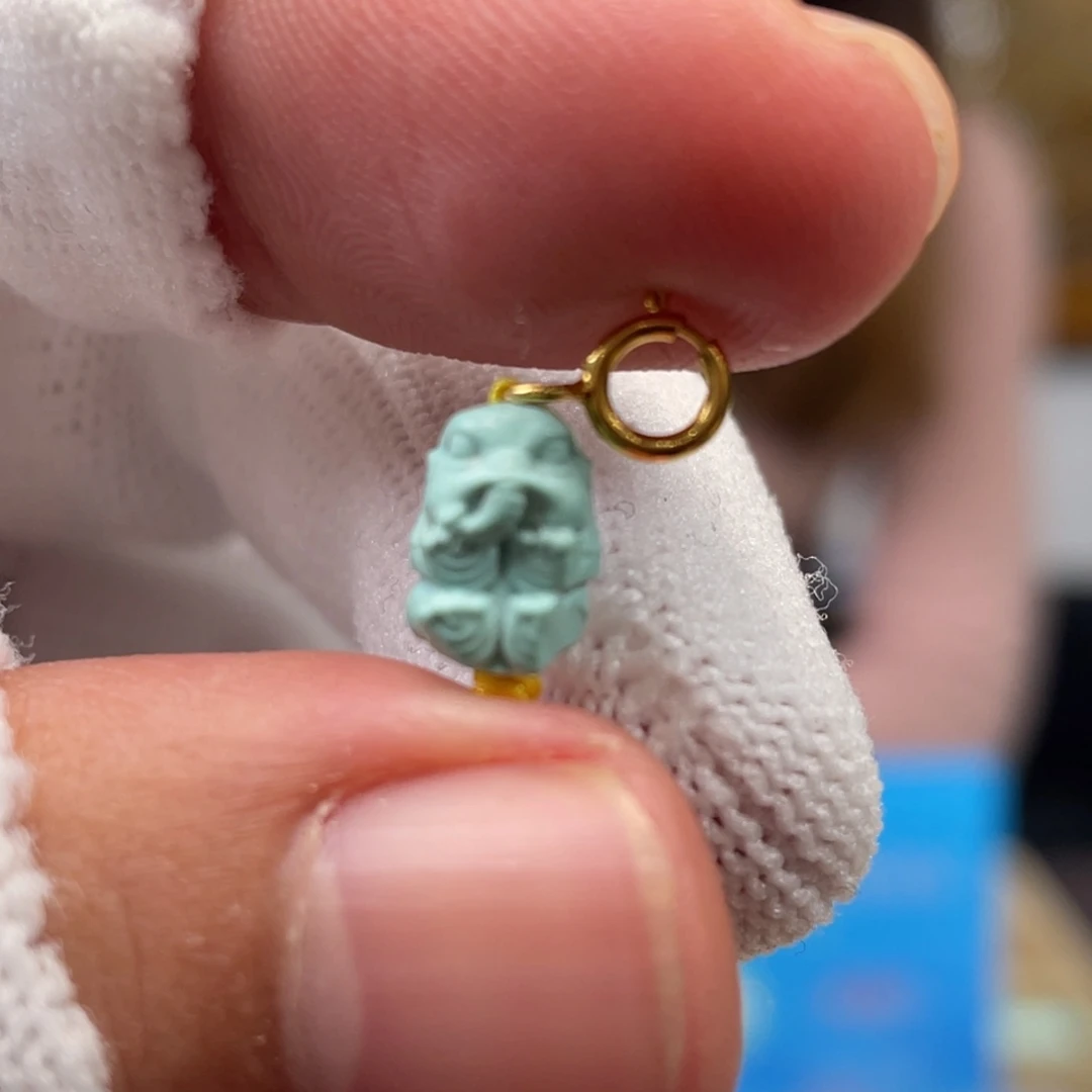 绿松石未镶嵌挂件