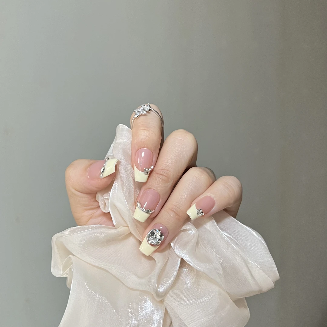 【华子24】保真施华洛法式高级感显白美甲纯手工穿戴甲中长款指甲贴