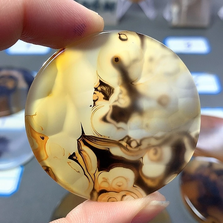 未镶嵌颈饰玛瑙/玉髓