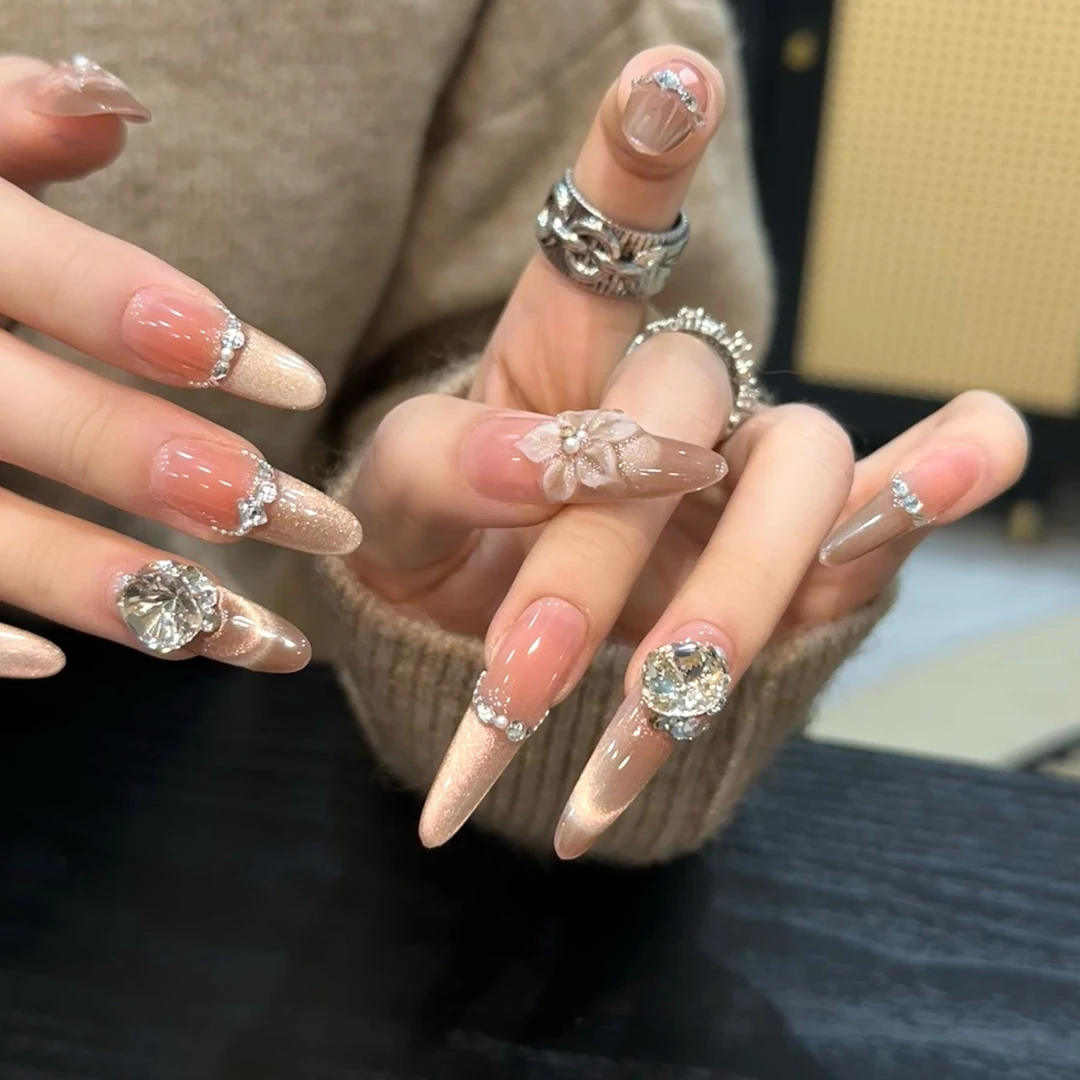 LUORI/冰咖啡-初秋氛围感腮红工艺雕花款手工穿戴甲