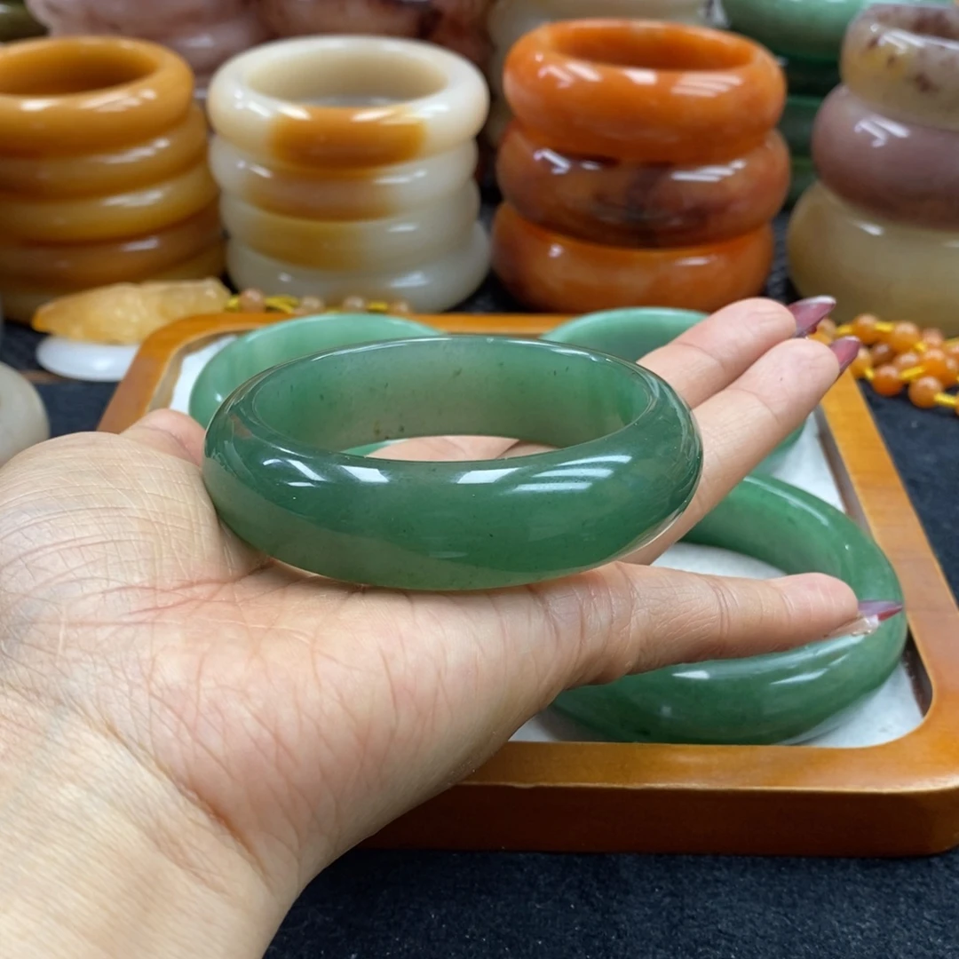 有***！石英岩玉未镶嵌手镯（圆镯）