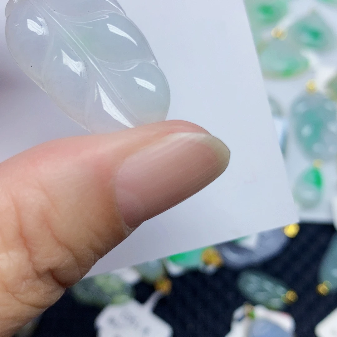 翡翠未镶嵌颈饰367889