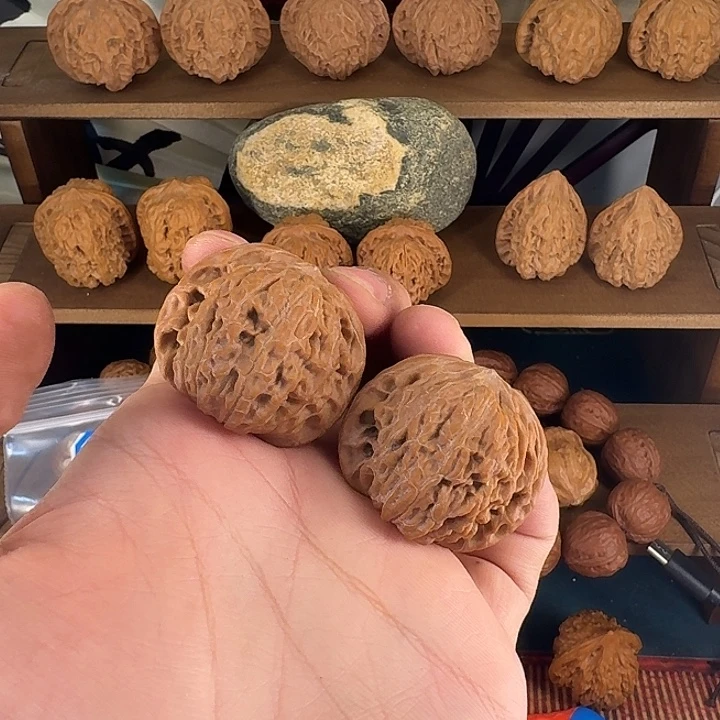 文玩核桃吊坠山地磨盘