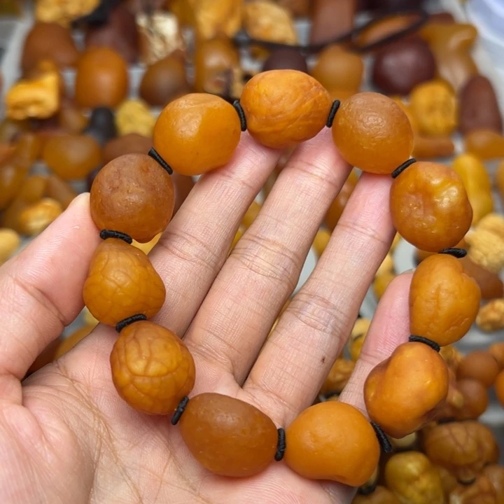 琥珀未镶嵌裸石天然蜜蜡