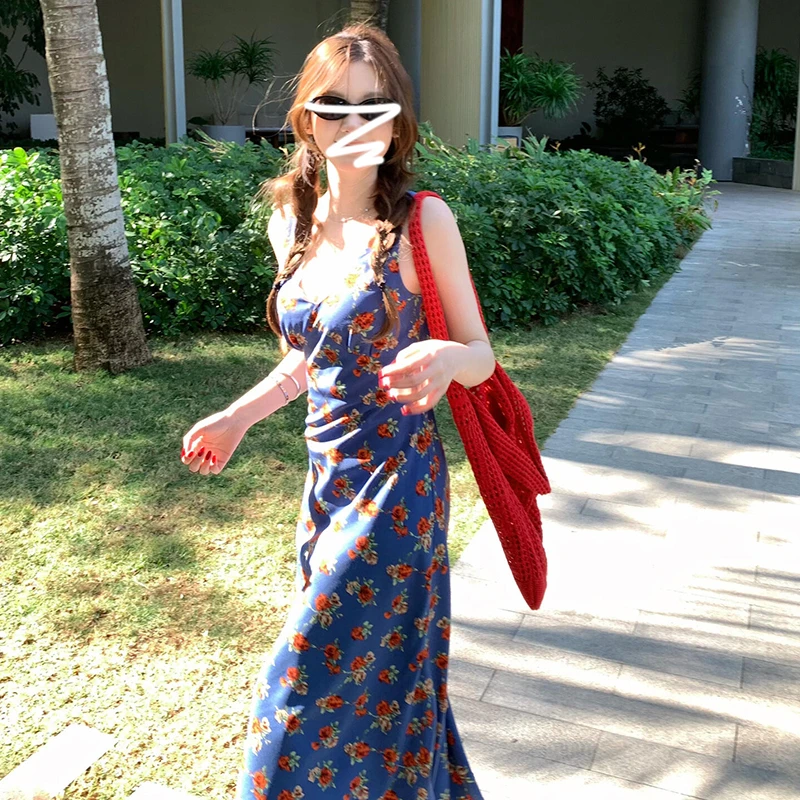 港风复古v领碎花连衣裙子女夏季2025新款高级感气质开春裙子1354