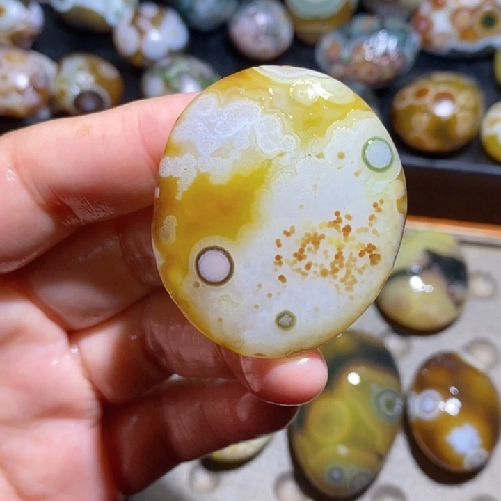 未镶嵌玛瑙/玉髓珠宝半成品69