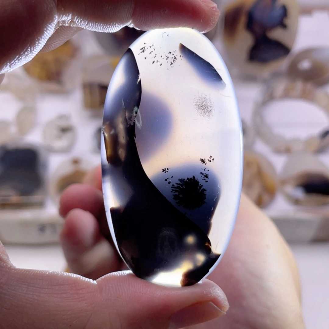 玛瑙/玉髓未镶嵌珠宝奇石