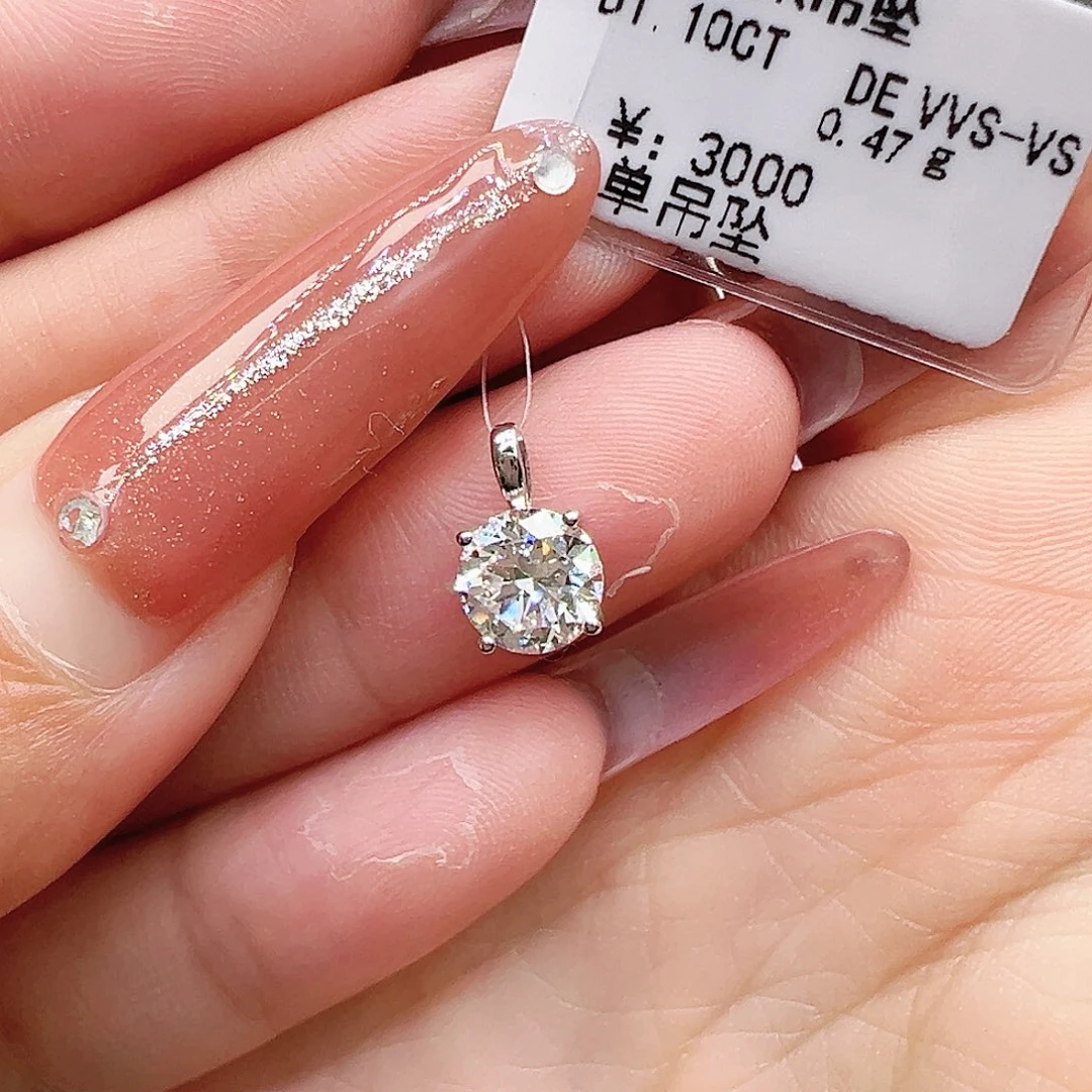 实验室培育钻石吊坠18K金镶嵌1.1ct K白四爪吊坠
