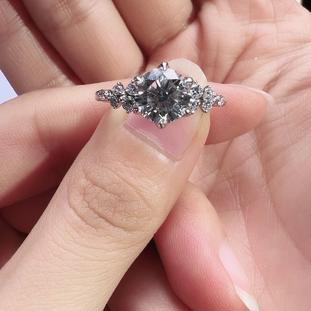 铂Pt950镶嵌实验室培育钻石柏林情书15圈