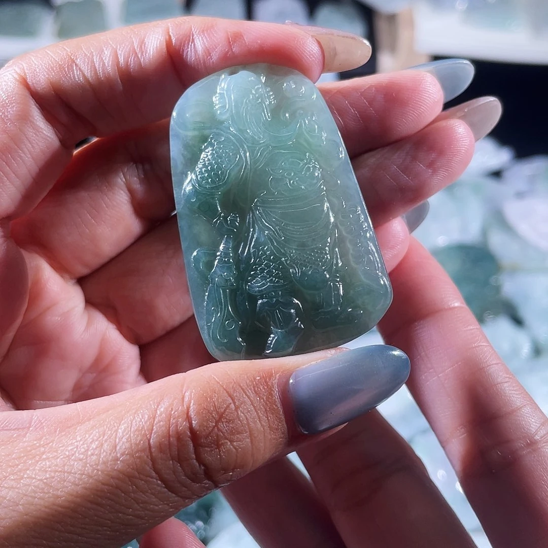 翡翠未镶嵌颈饰关公