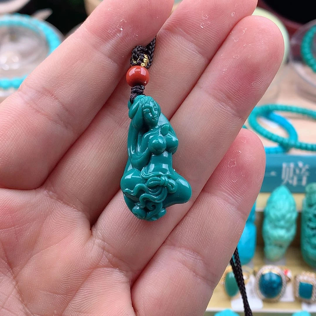 绿松石颈饰未镶嵌