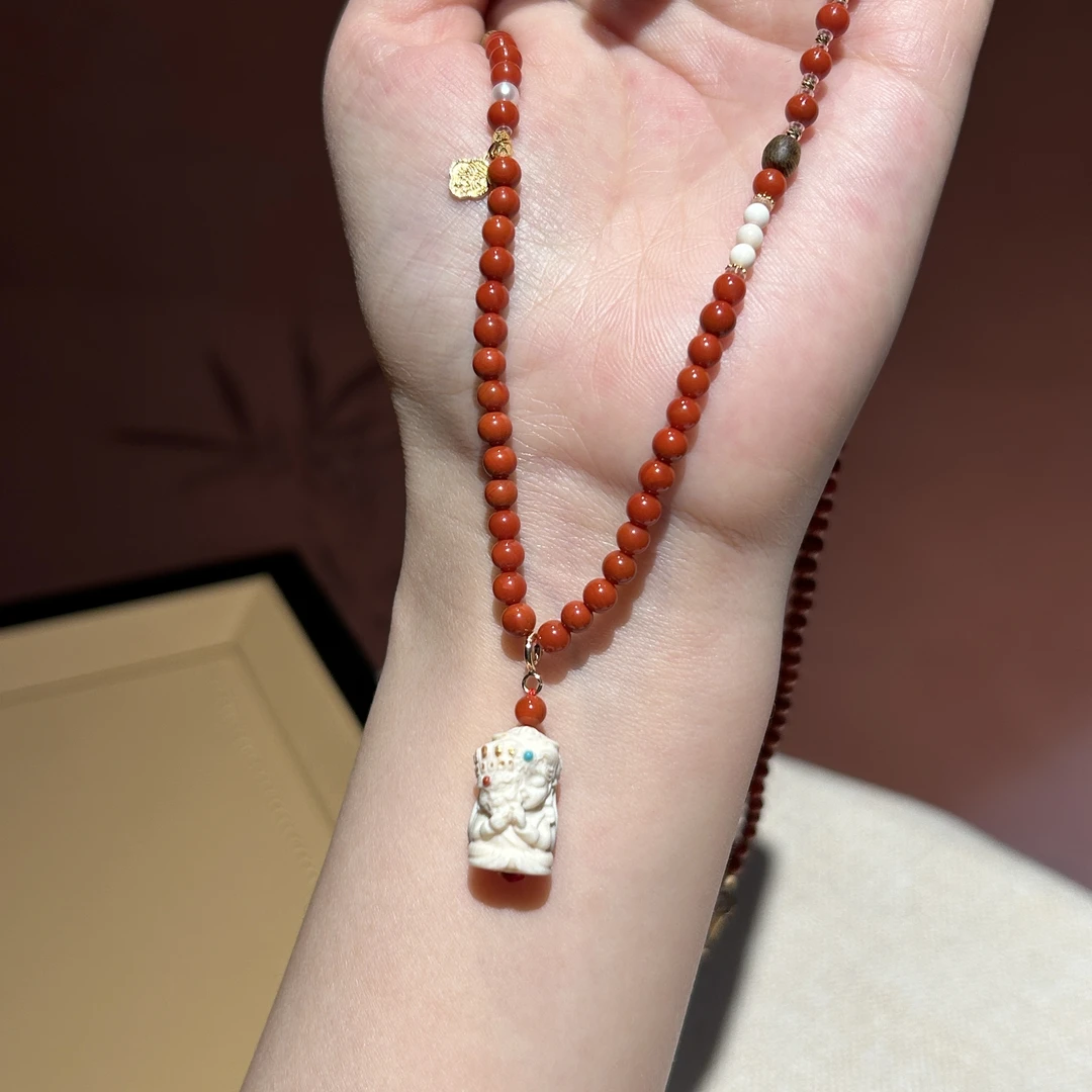 【扎基拉姆】18K金 南红项链  243782 约4-4.5