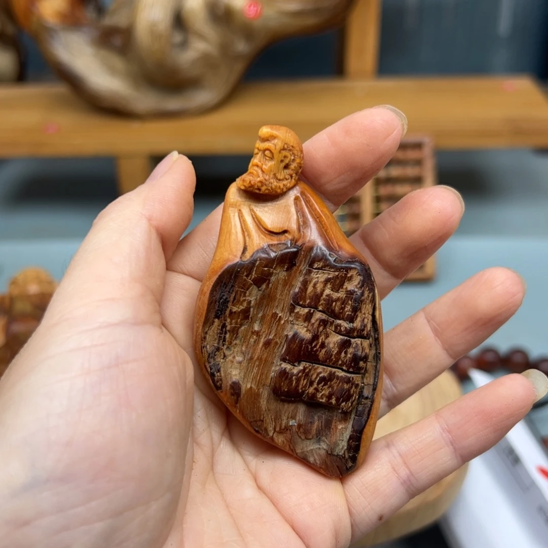 抗***态木崖柏木摆件手把件