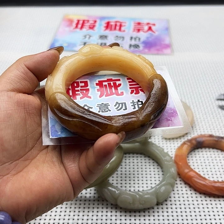 未镶嵌手镯石英岩玉