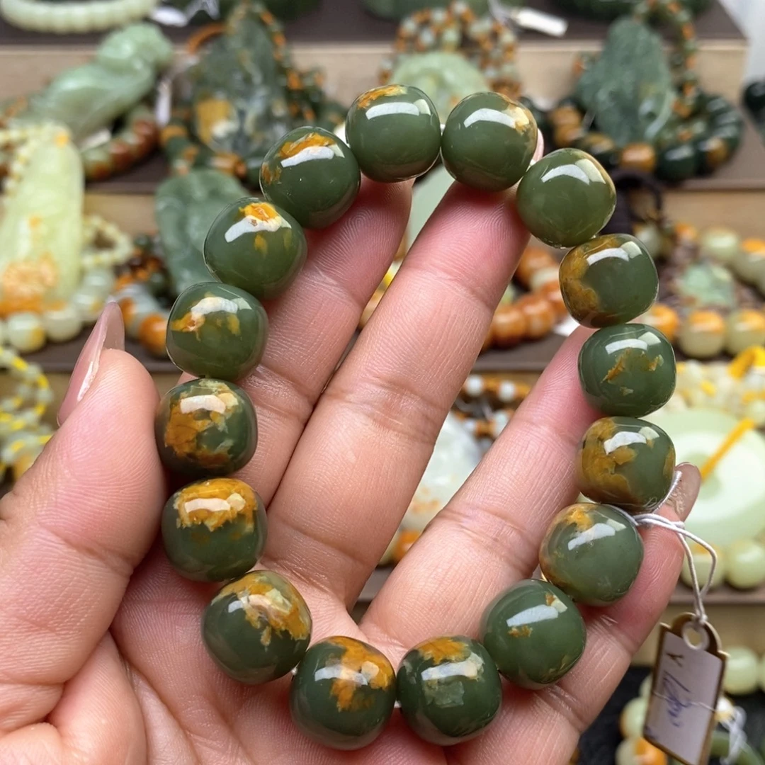 透闪石质玉未镶嵌手串