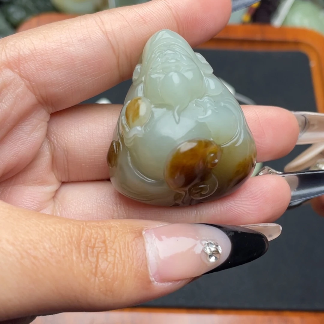 阿***】和田玉未镶嵌颈饰