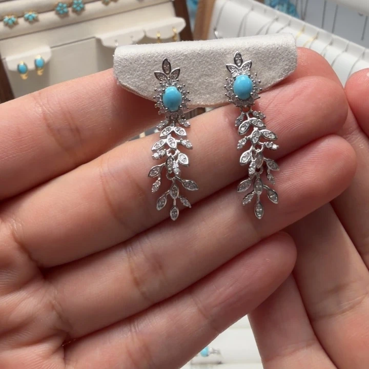 艾****绿松石银S925镶嵌耳饰