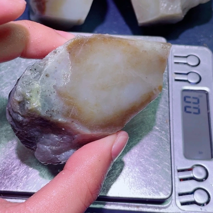 和田玉（糖玉）未镶嵌珠宝半成品