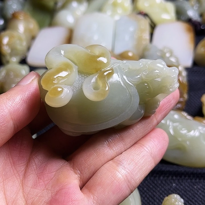 和田玉未镶嵌吊坠(不含链)