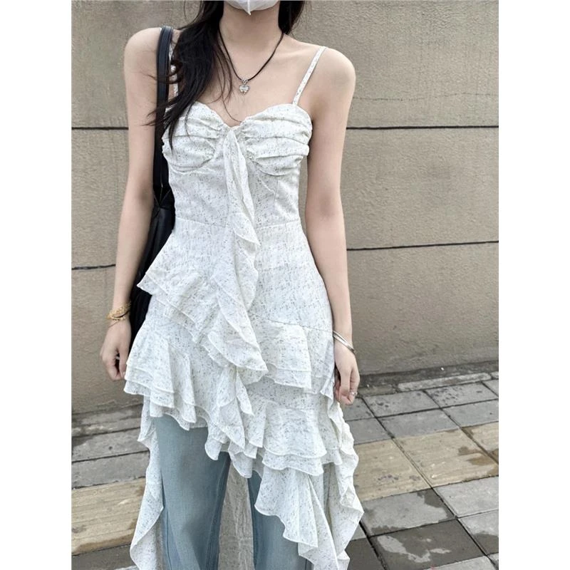 西部辣妹微胖版胖mm女夏季新款不规则收腰显瘦白色碎花鱼尾吊带裙