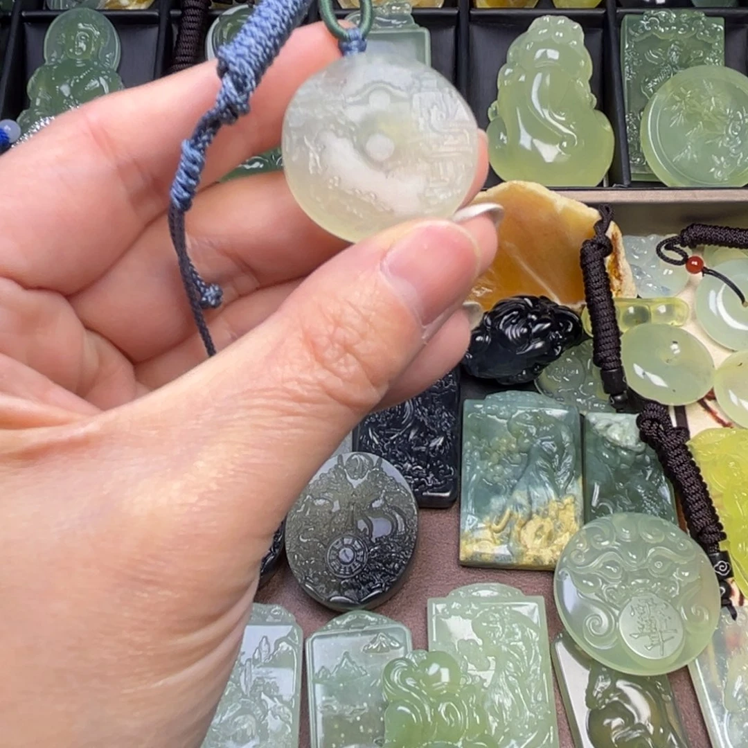 蛇纹石玉未镶嵌吊坠(赠链)