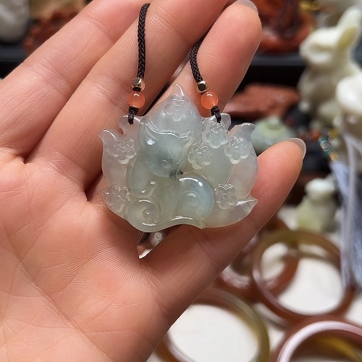 蛇纹石玉吊坠未镶嵌