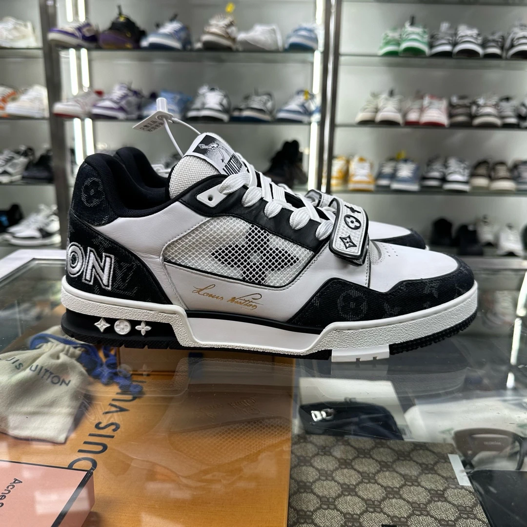 99新 LouisVuitton/路易威登 TRAINER 黑白魔术贴 43.5码 YH14969