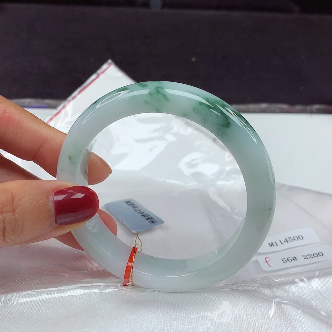 翡翠手镯未镶嵌56圈4500